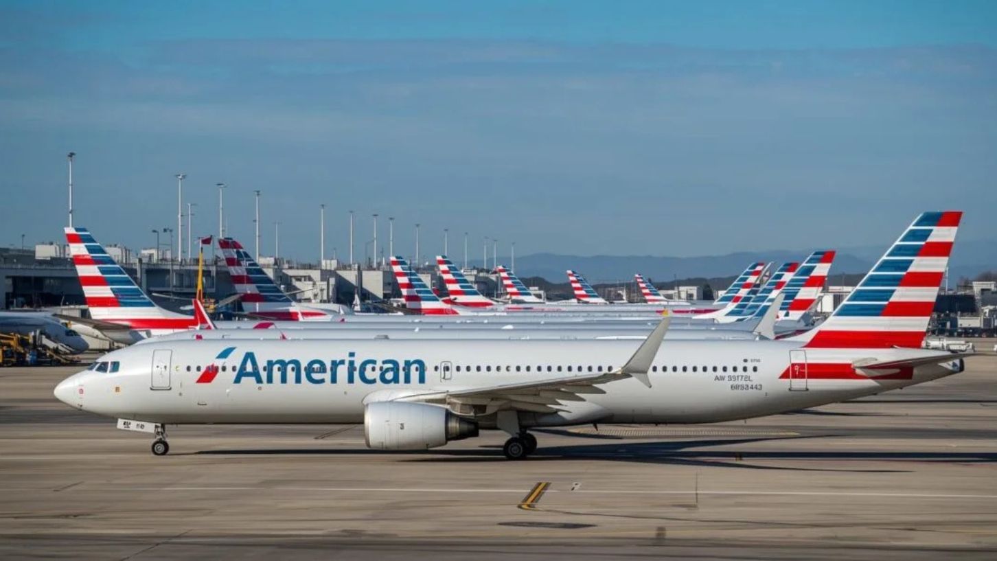 american airlines closing